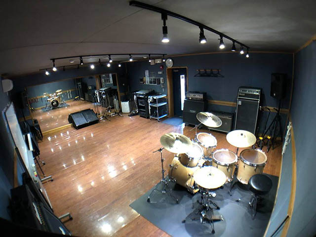 Y studio